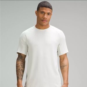 Lululemon License to Train Shirt in Bone. Large